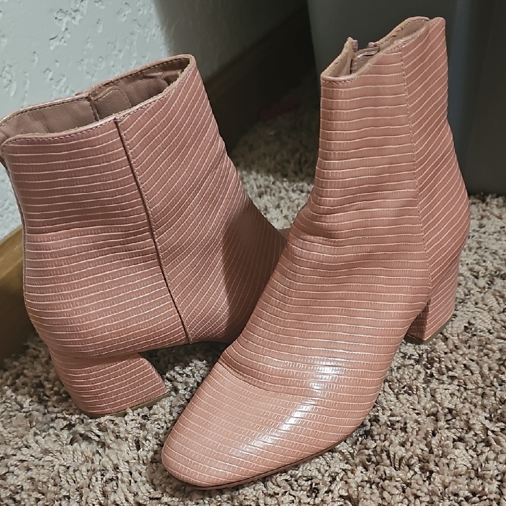 Women's Pink Ankle Boots